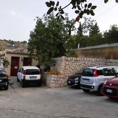 La Suma Sumalia Panzió Noto Kültér fotó